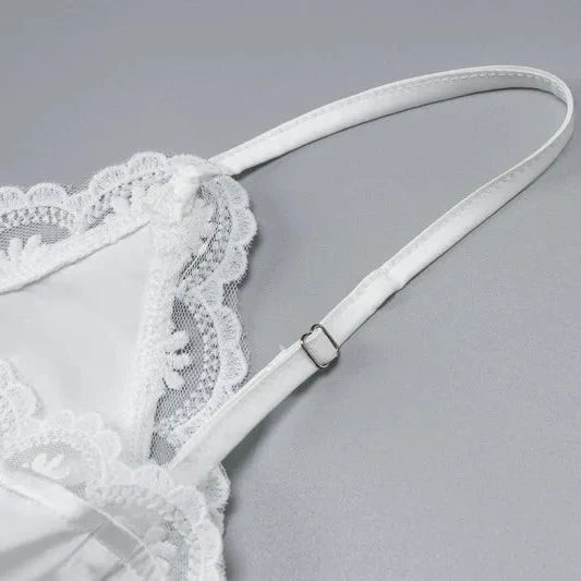 Y2K Hook Front Lace Trim Top