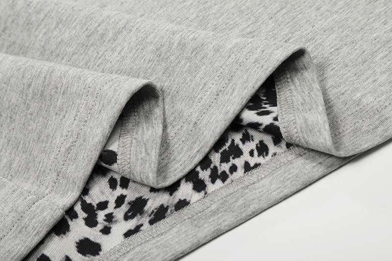 DAXUEN Short-sleeved quarter-zip polo shirt with animal print