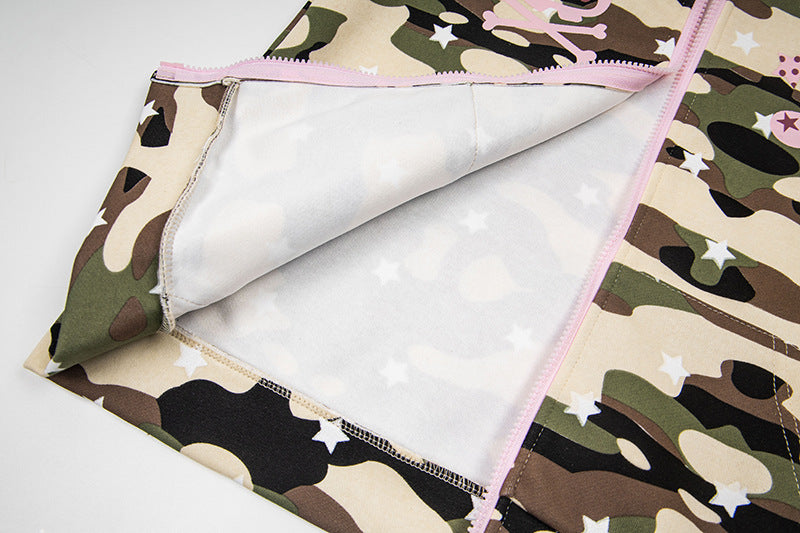DAXUEN Full-zip hooded camouflage jacket with pink accents