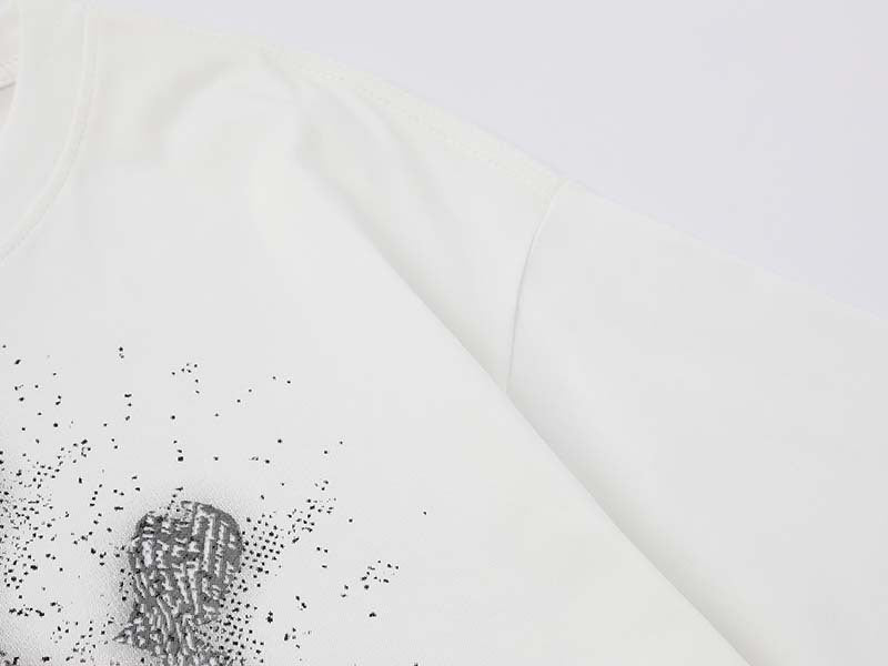 Oversized short-sleeved t-shirt with glitch graphic