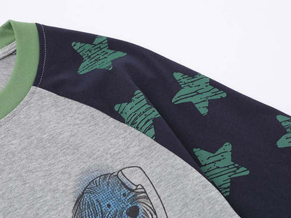 Graphic raglan t-shirt with dog and cat design