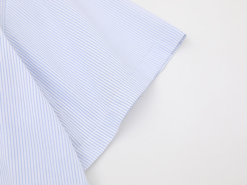 Casual short-sleeved button-up shirt with embroidery