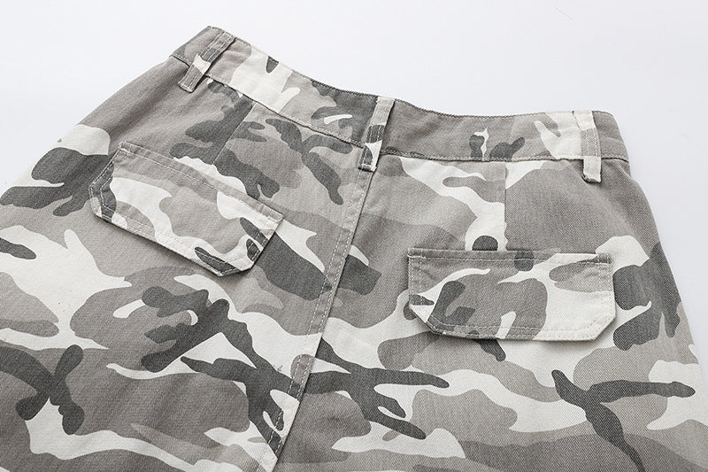 Camouflage wide-leg cargo pants
