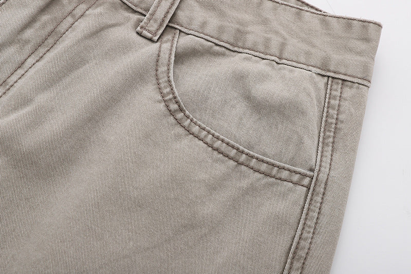 Wide-leg cargo jeans in washed denim
