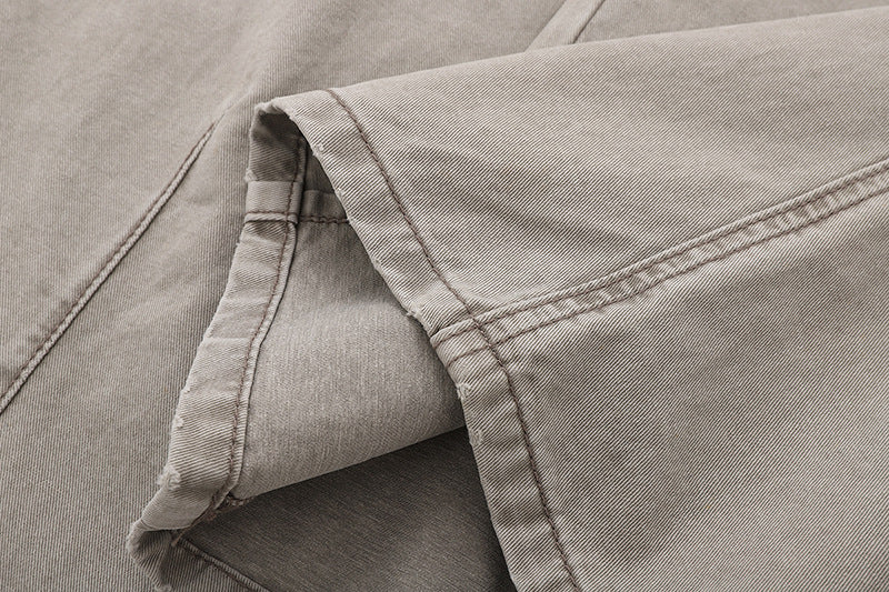 Wide-leg cargo jeans in washed denim