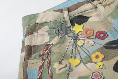 Multicolor camouflage cargo shorts with patches