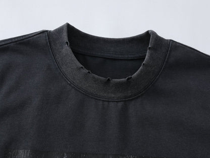 DAXUEN Distressed graphic t-shirt with raw edges