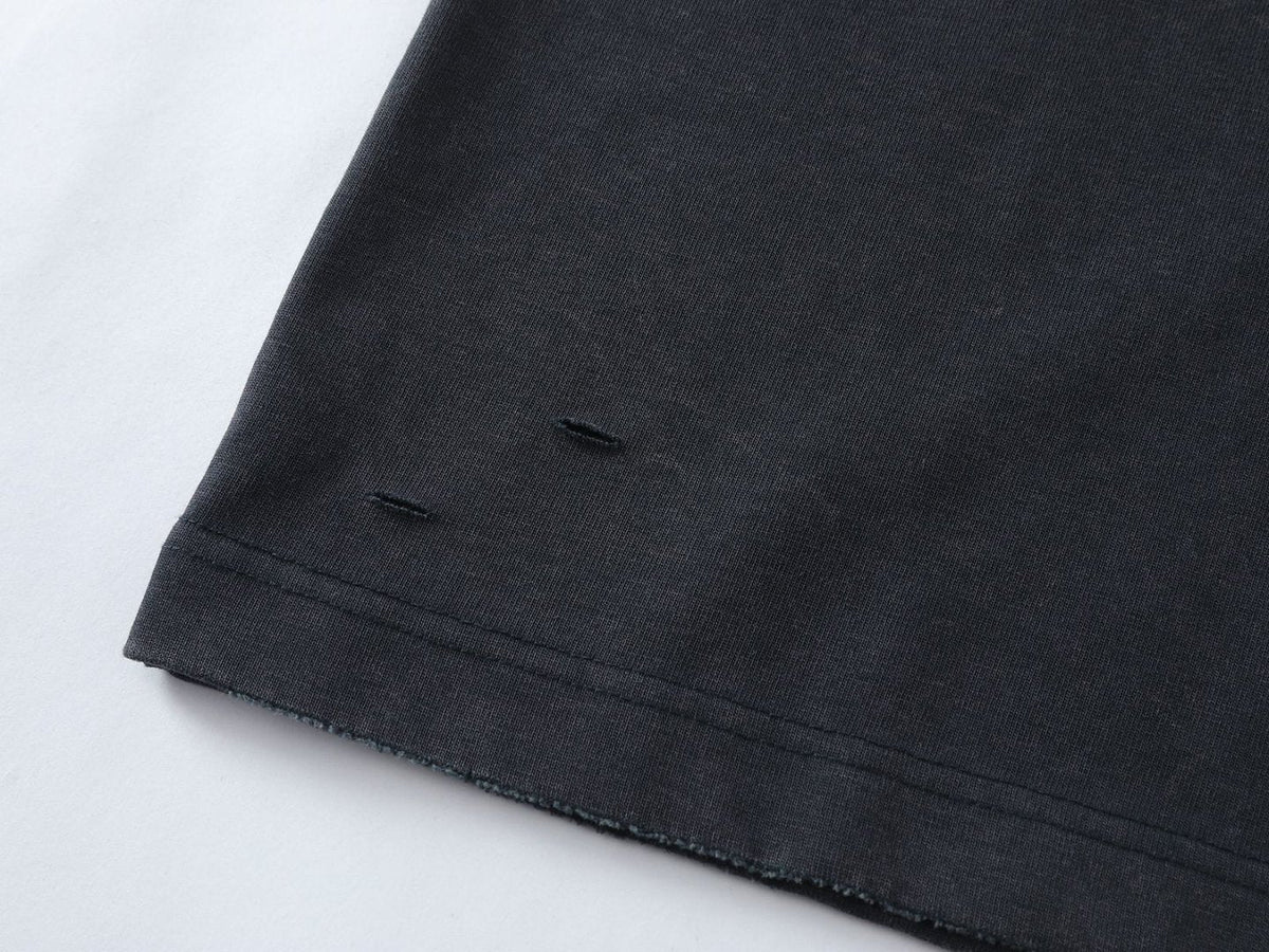 DAXUEN Distressed graphic t-shirt with raw edges