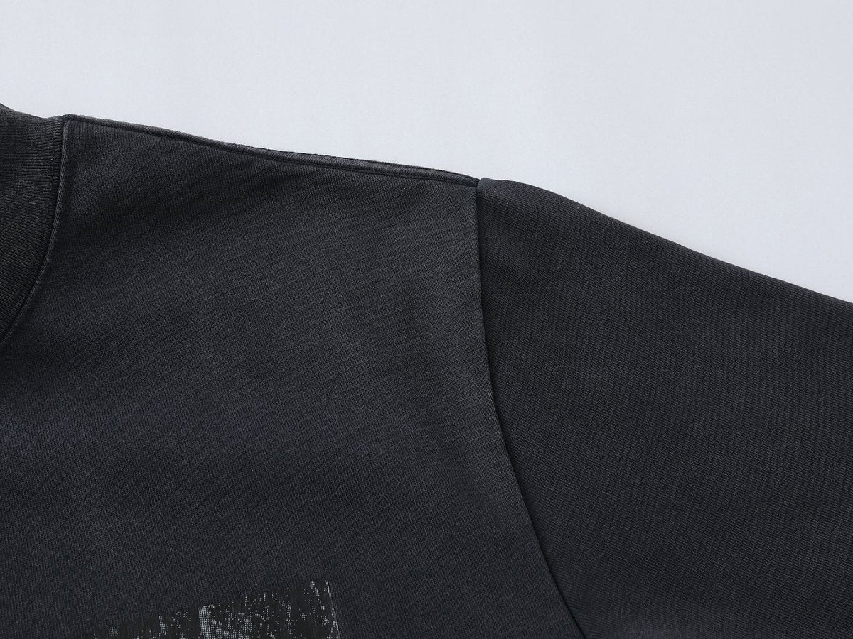 DAXUEN Distressed graphic t-shirt with raw edges