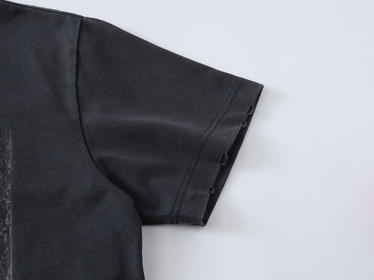 DAXUEN Distressed graphic t-shirt with raw edges