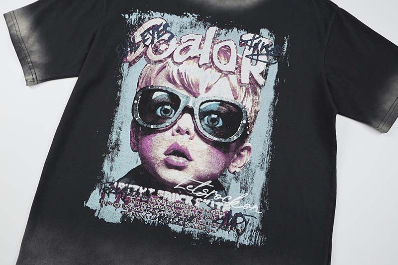 DAXUEN Short-sleeved graphic t-shirt featuring a surprised child
