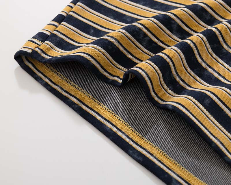 DAXUEN Striped crewneck T-shirt with distressed text print