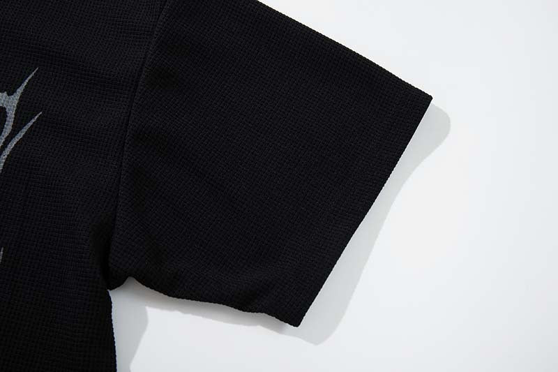 DAXUEN Black short-sleeved waffle knit t-shirt with graphic design