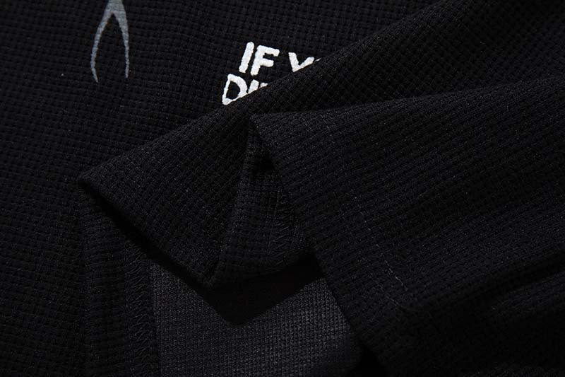DAXUEN Black short-sleeved waffle knit t-shirt with graphic design