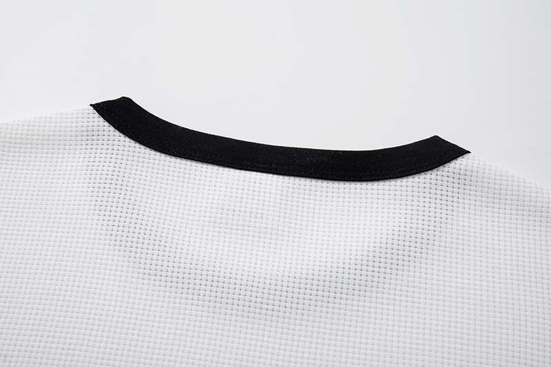 DAXUEN White waffle-knit graphic t-shirt with black and red print