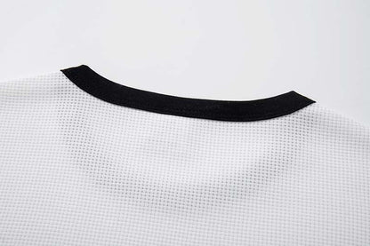 DAXUEN White waffle-knit graphic t-shirt with black and red print