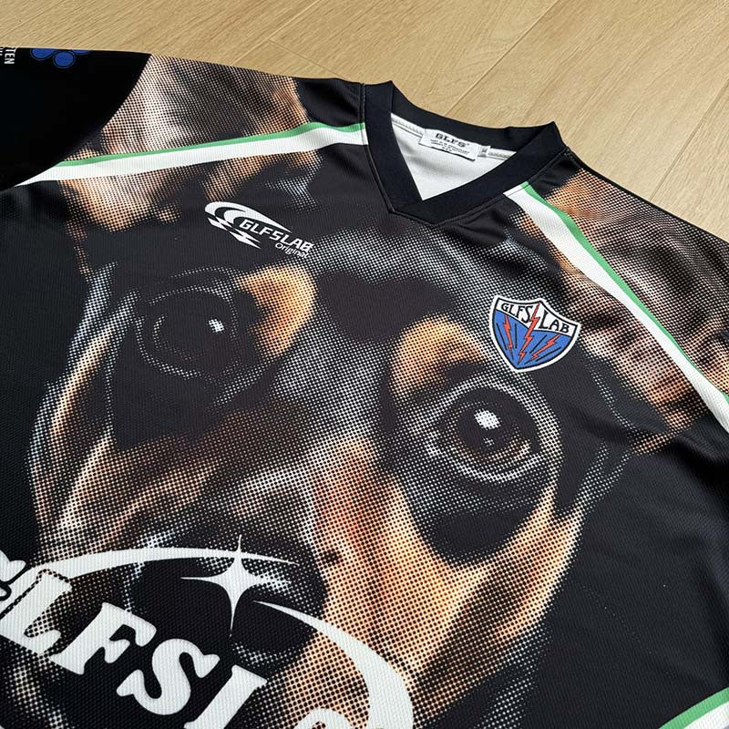 DAXUEN Short-sleeve athletic V-neck T-shirt with dog graphic
