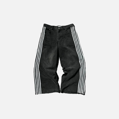 Front vew of the white black Metro Renegade Jeans