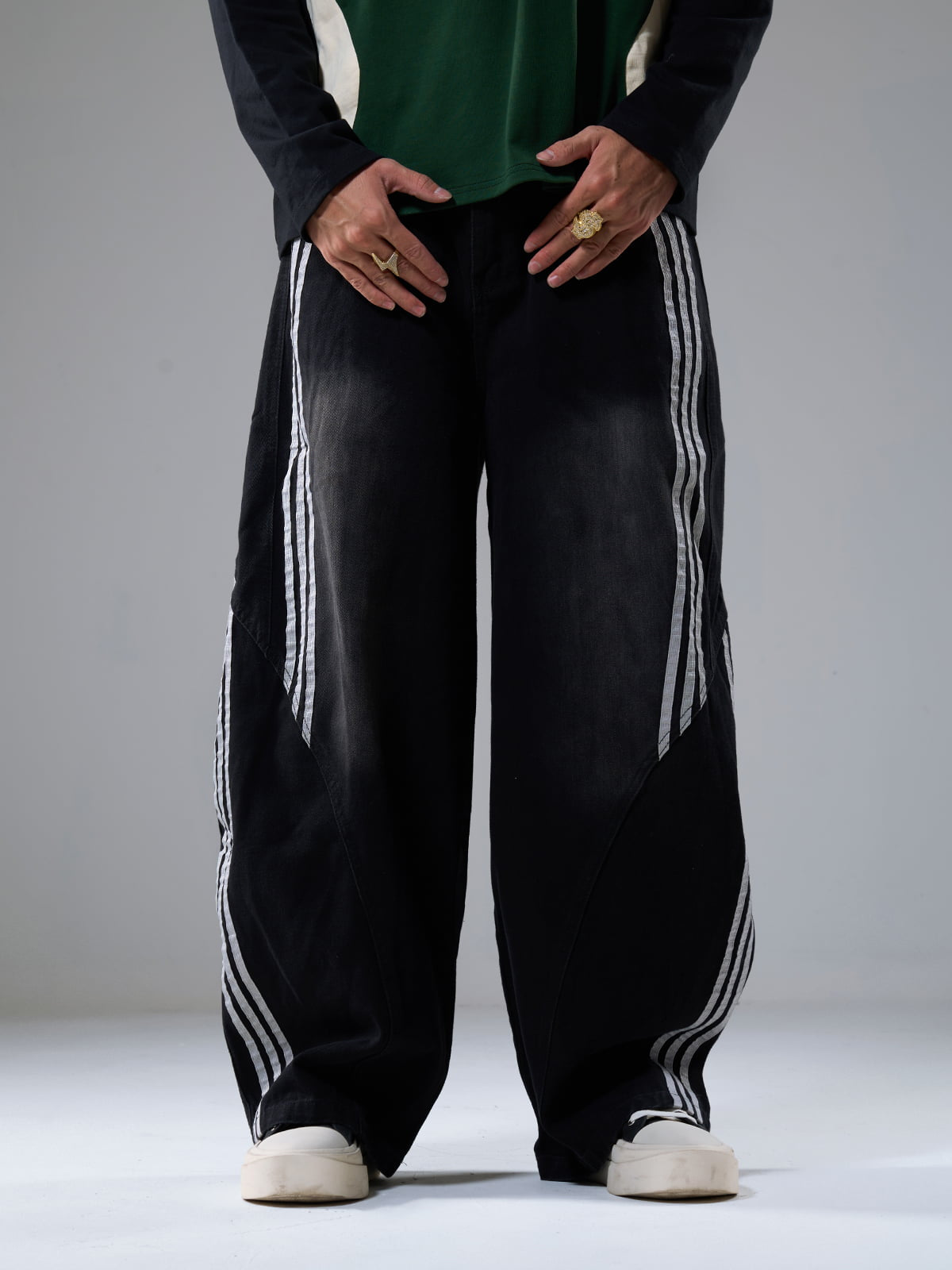 Contrast Side Stripe Denim Barrel Jeans - 2504; Black / S, Black / M, Black / L, Black / XL, Black / 2XL, Black / 3XL