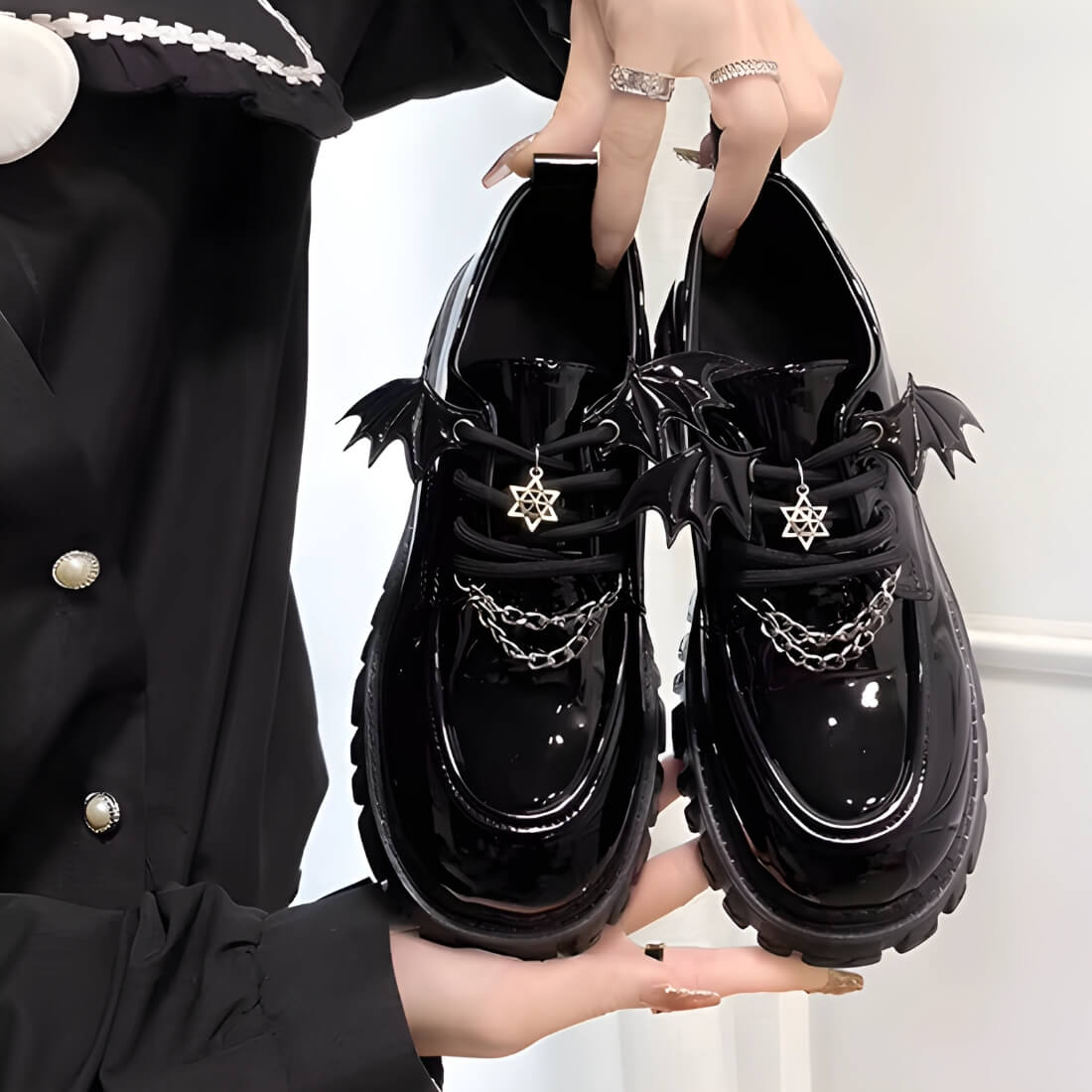 Grunge Bat Wings Platform Oxford Shoes