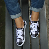 Lace-up Flat Plaid Shoes