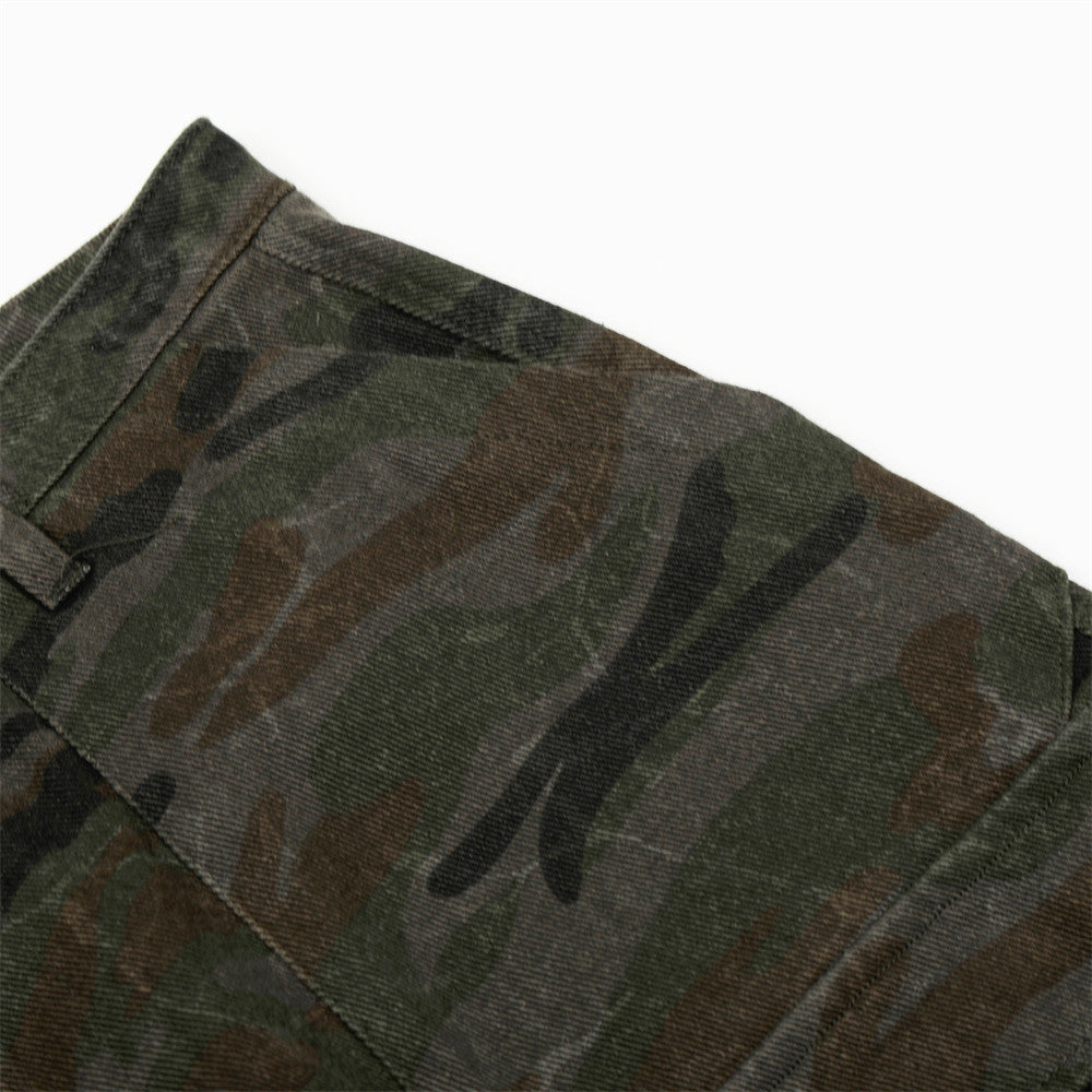 DAXUEN Wide-leg cargo pants in camouflage pattern