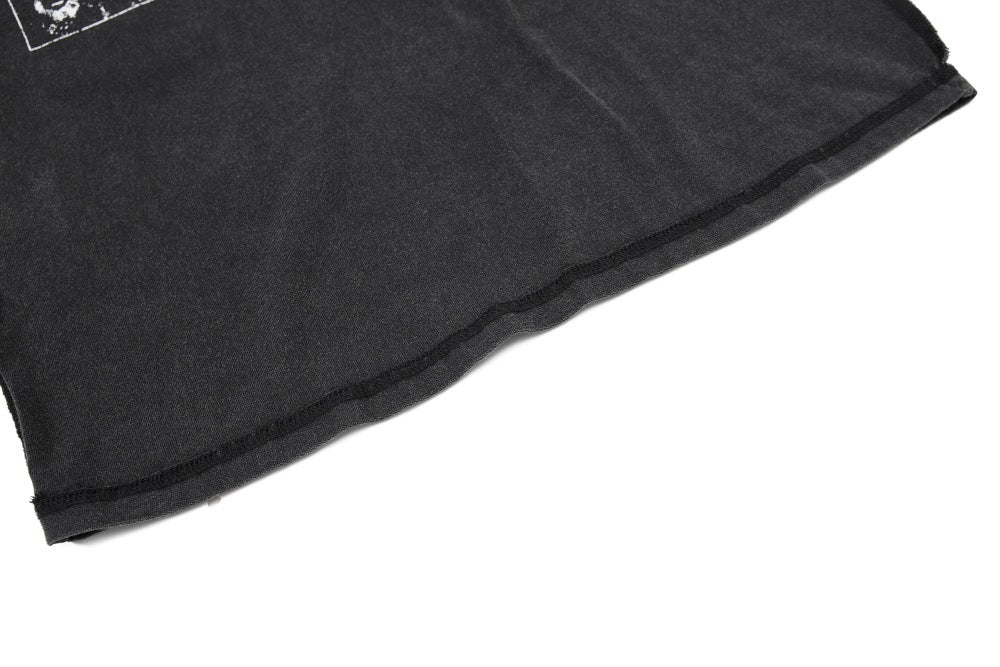 DAXUEN Black short-sleeved t-shirt with distressed text and graphics