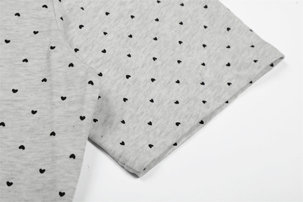 DAXUEN Short-sleeved relaxed-fit T-shirt with heart motifs and gothic graphic