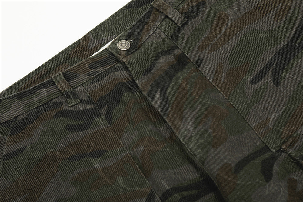 DAXUEN Wide-leg cargo pants in camouflage pattern