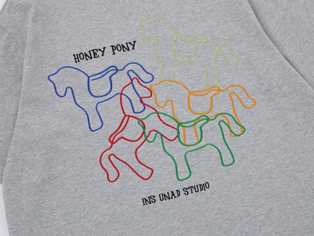 DAXUEN Short-sleeved embroidered t-shirt with horse graphic