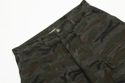 DAXUEN Wide-leg cargo pants in camouflage pattern