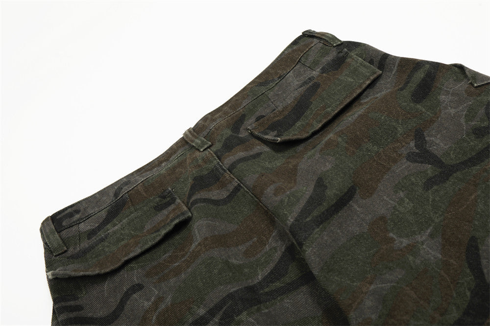 DAXUEN Wide-leg cargo pants in camouflage pattern