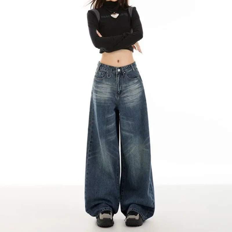 Flattering Retro Baggy Straight Leg Jeans