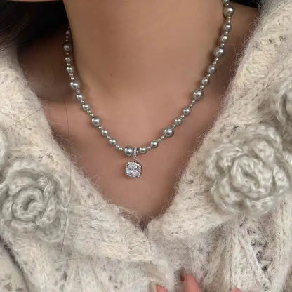Elegant Glass Pearl Choker Necklace