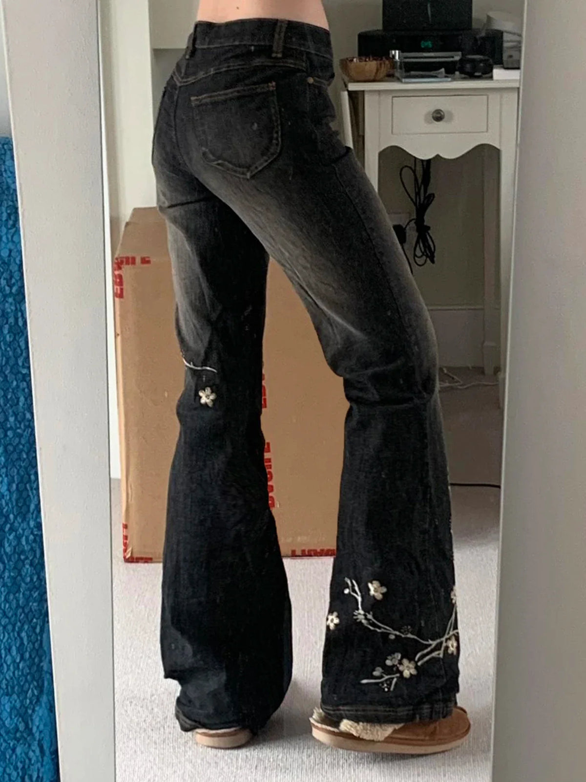 Floral Embroidered Flared Jeans