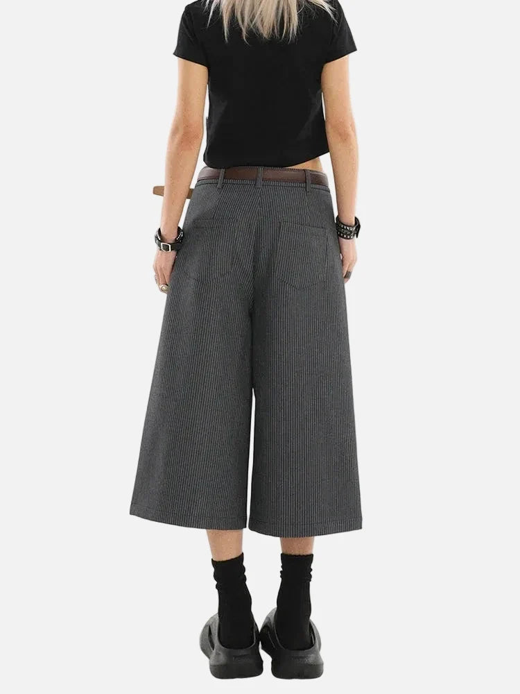 Striped Vintage High-Waisted Capri Jorts