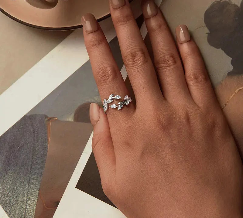 Simple Leaf Adjustable Lucky Statement Ring
