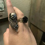 Gothic Retro Skull Wings Knuckle Ring