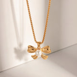 front view of the Pearl Bow Elegance Necklace 