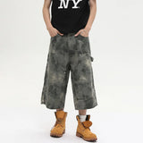 Sleek camouflage print cropped Jorts