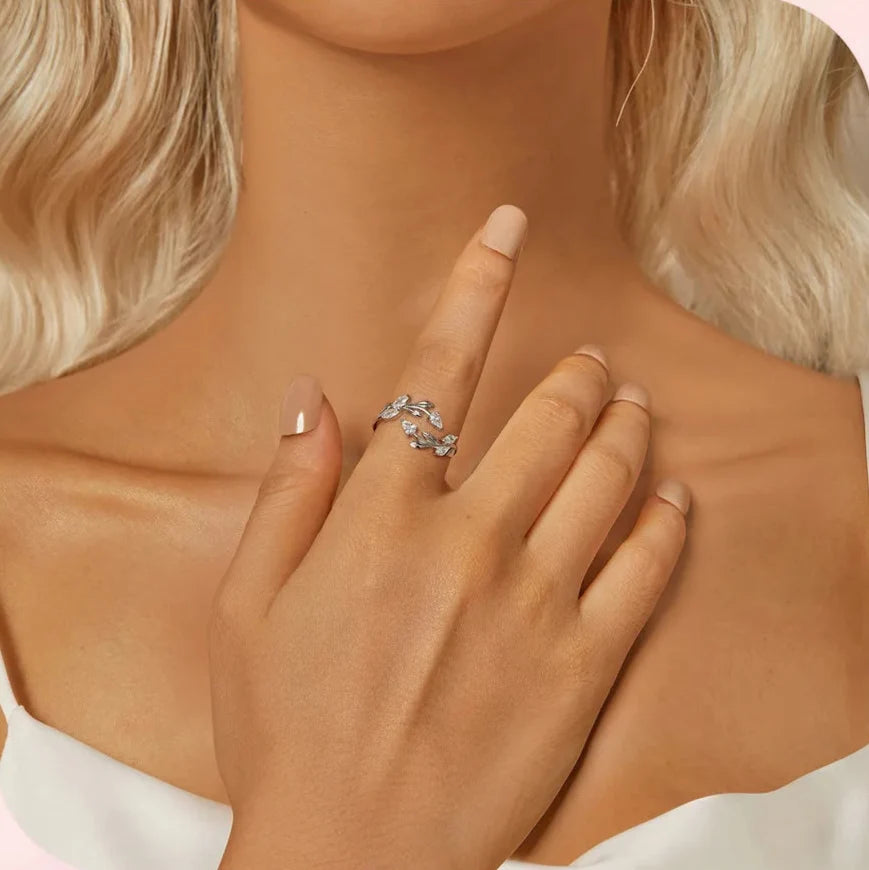 Simple Leaf Adjustable Lucky Statement Ring