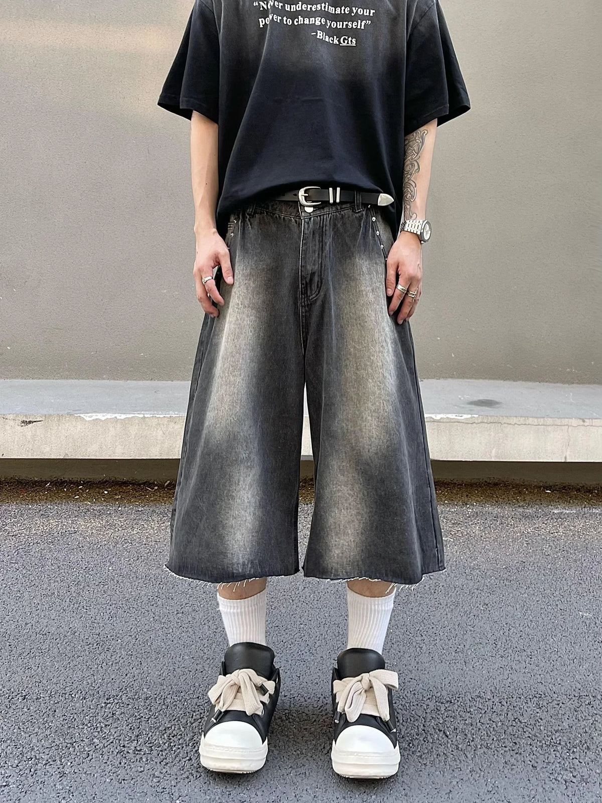 Y2K Rivets Washed Lightning Jorts