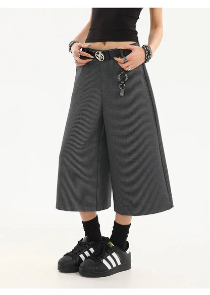 Striped Vintage High-Waisted Capri Jorts