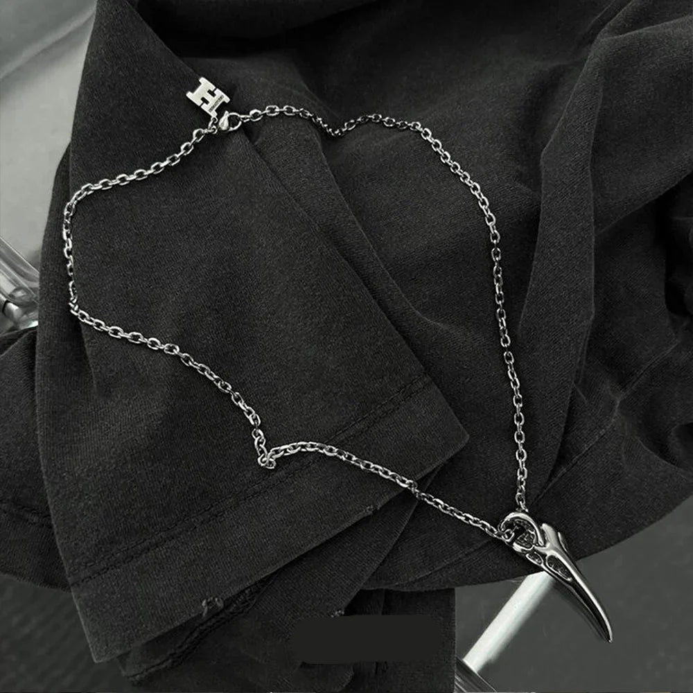 Retro Crow Skull Pendant Necklace