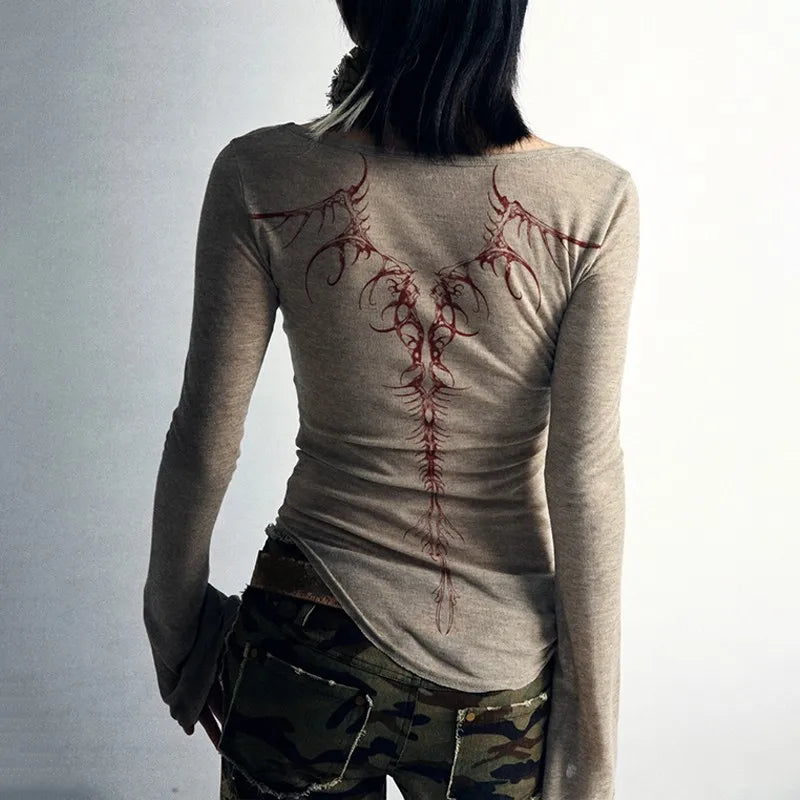 Model wearing the gray Cityscape Chic T-Shirt