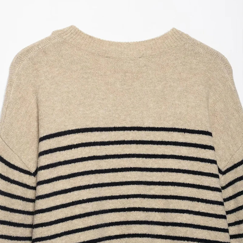 Chic Striped Knitted O-Neck Collar Sweater