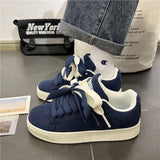 Versatile Retro Chic Casual Sneaker