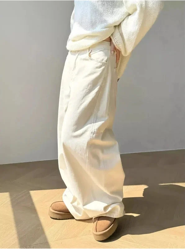 Model wearing the beige Flowy Freedom Pants
