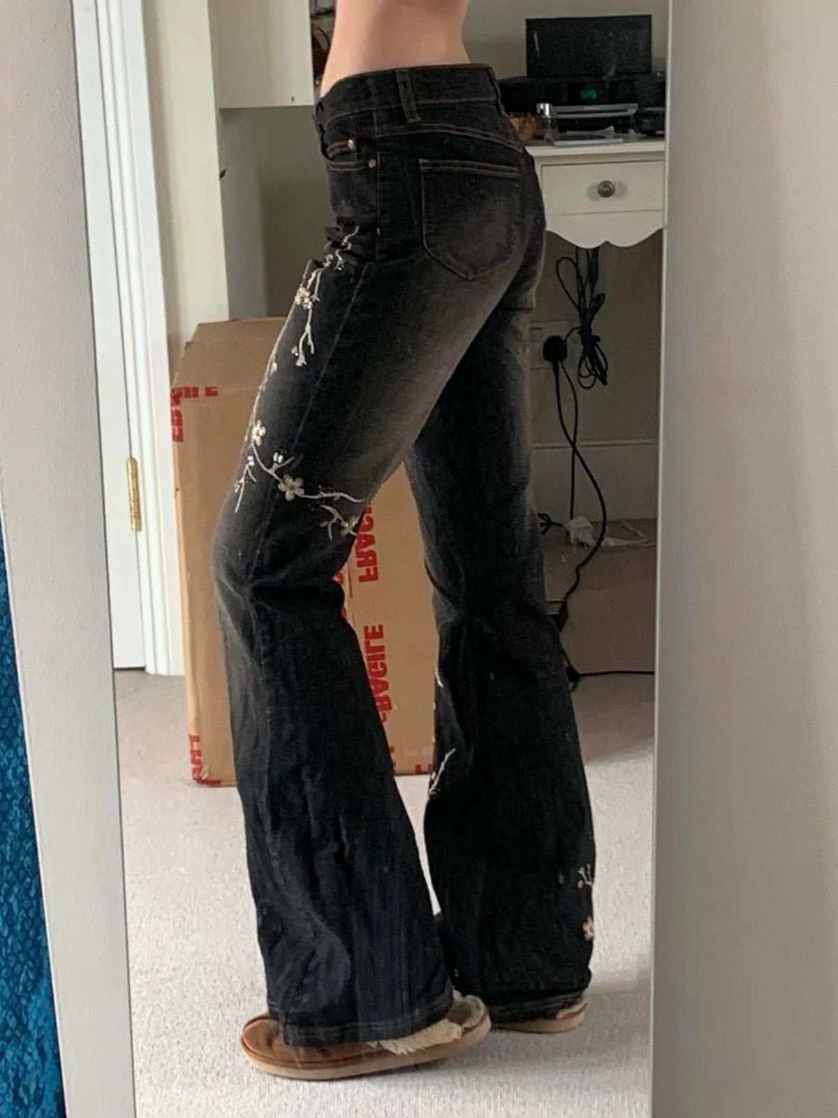 Floral Embroidered Flared Jeans