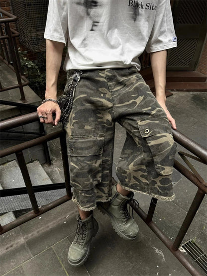 Camo Cargo Cropped Jorts